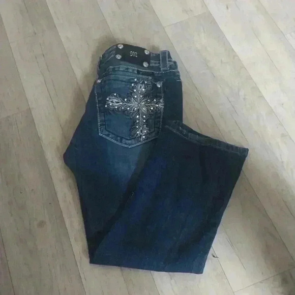 MISS ME BLING STUDDED EMBROIDERED CROSS CROP DENIM JEAN - Picture 3 of 9